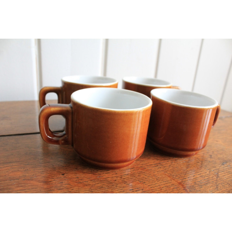 Lot de 4 tasses anciennes à café