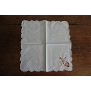 Lot de 4 mouchoirs brodés anciens