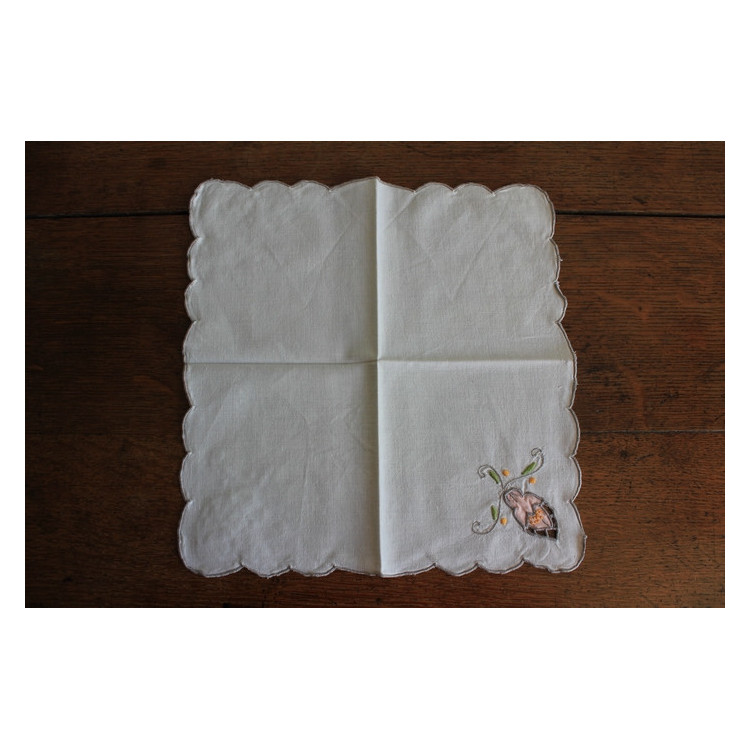 Lot de 4 mouchoirs brodés anciens
